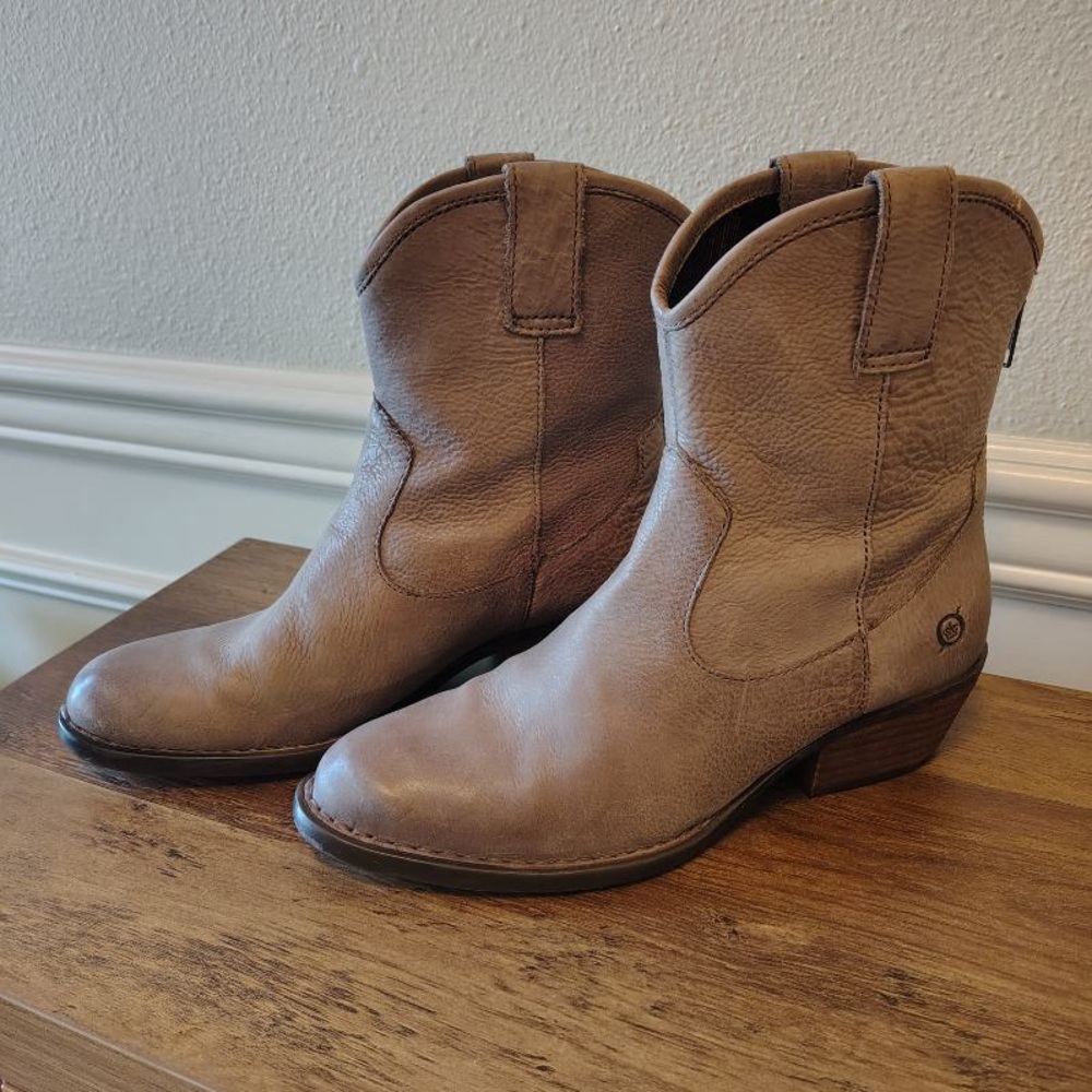Born Wynd Western Ankle Boots Womens Sz 7M Gray Brown Leather Rear Zip Booties - Picture 10 of 10